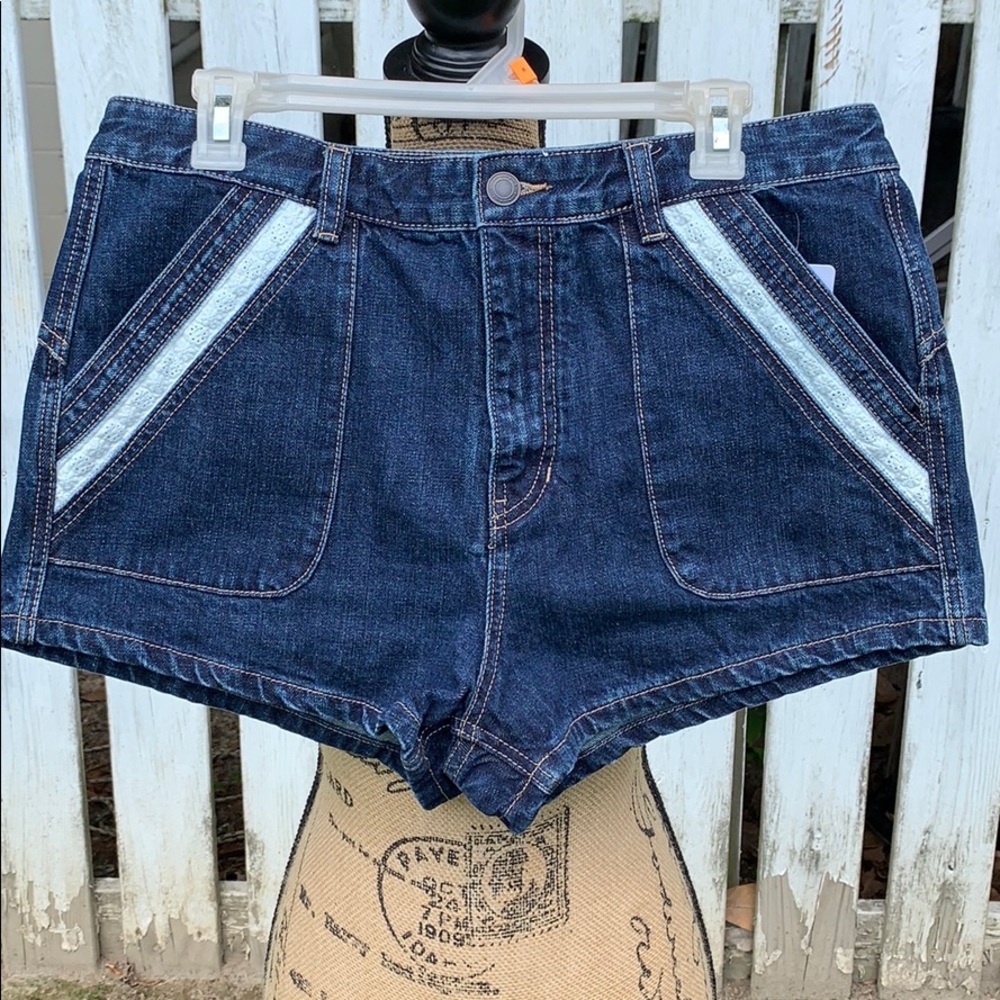 NWT FreePeople Shorts. Size 31.